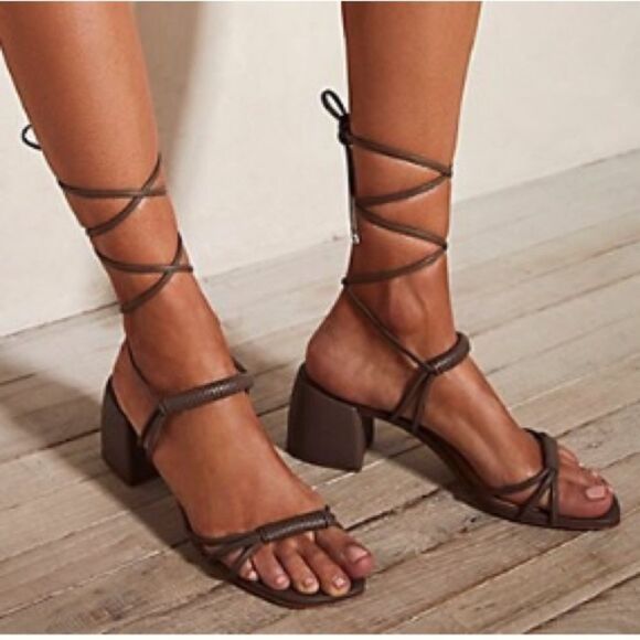 Anthropologie x Vicenza Love Struck Square Toe Wrap Heels Sandals size 11